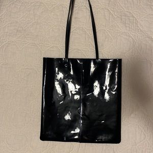 Banana Republic black patent leather tote bag. Excellent condition.